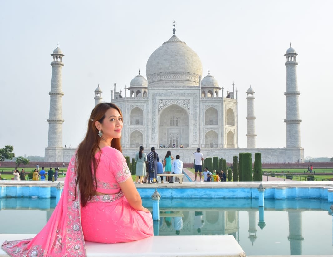 Skip the line "Taj Mahal" & "Agra Fort" Tickets with live Tour Guide